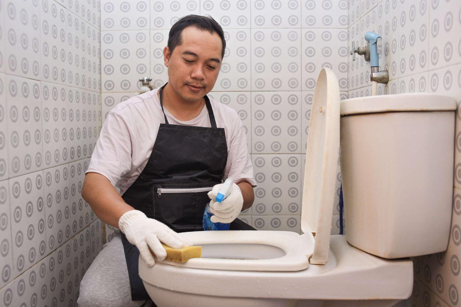 Nhân Viên Vệ Sinh