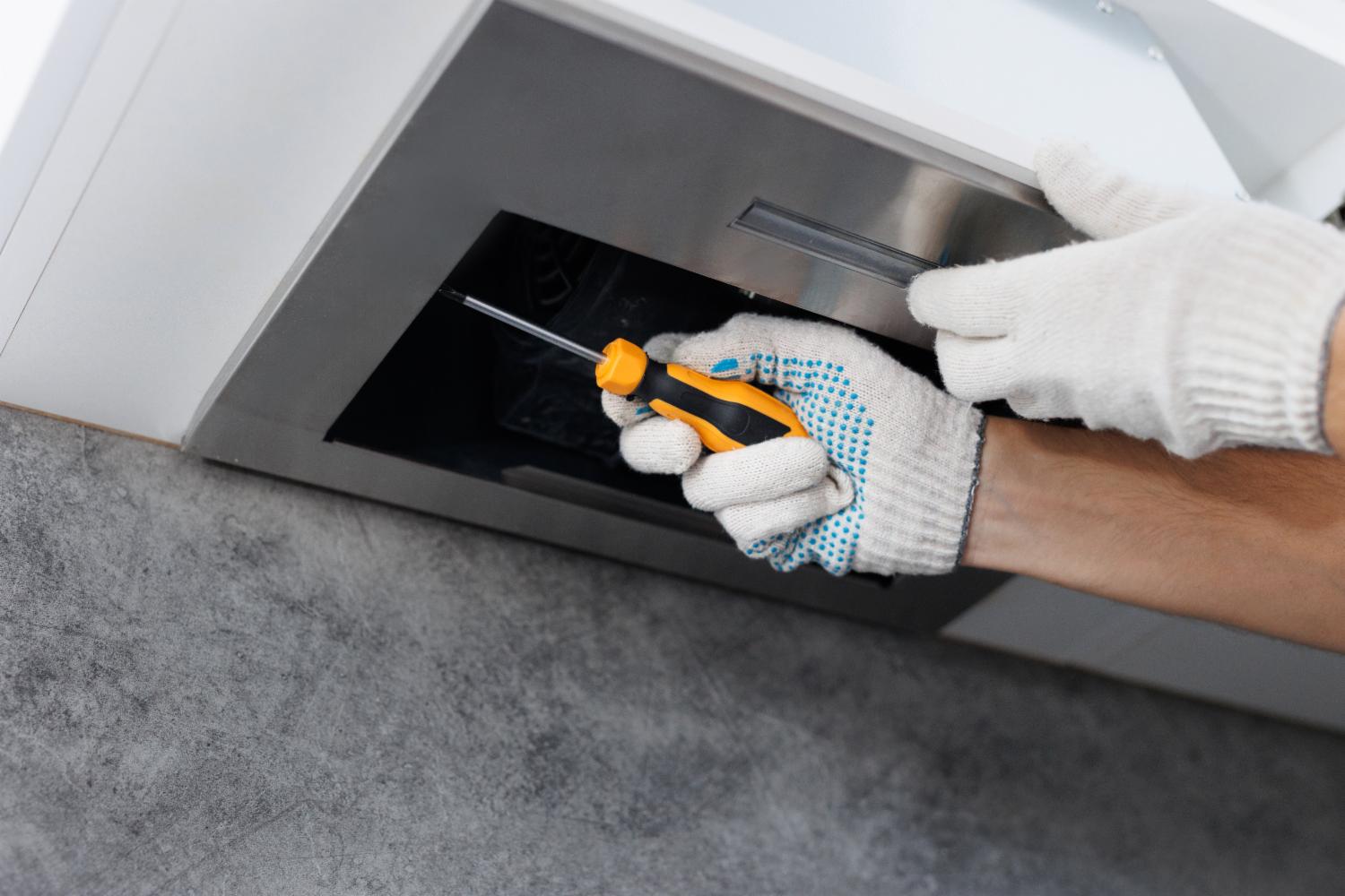 Dịch Vụ Sửa Chữa Máy Hút Mùi Của Dadilo